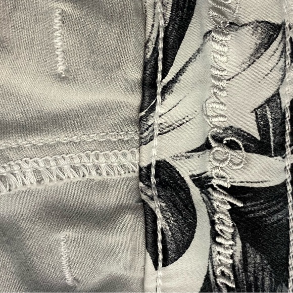 TOMMY BAHAMA Pants Womens Size 4x28 Boracay Beach High Rise Ankle Tropical - Picture 8 of 11